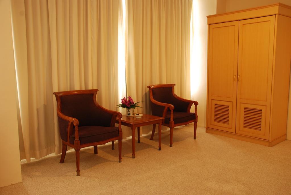 Hotel Sandjaja パレンバン エクステリア 写真
