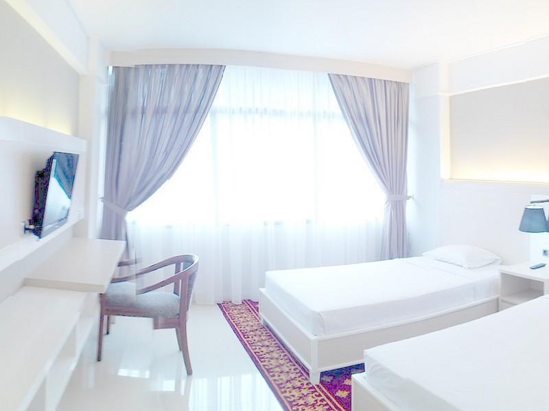 Hotel Sandjaja パレンバン エクステリア 写真